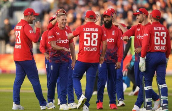 England ease to seven-wicket win in T20 opener against New Zealand