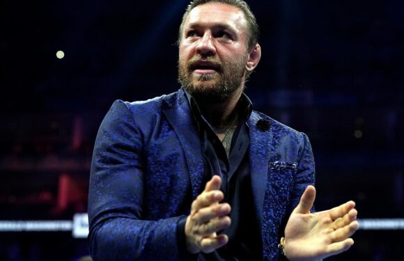 Conor McGregor challenged to fight at UFC 300 by Alexander Volkanovski