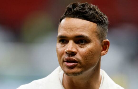 Jermaine Jenas apologises after calling Arsenal vs Spurs referee a 's***house'