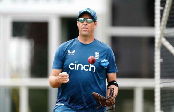 Marcus Trescothick backs struggling England pair to get back among the runs