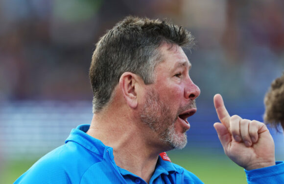 Ratten returns to Hawks in coaching mentor role
