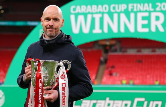 Ten Hag must find fix for United's crisis ahead of Carabao Cup defence