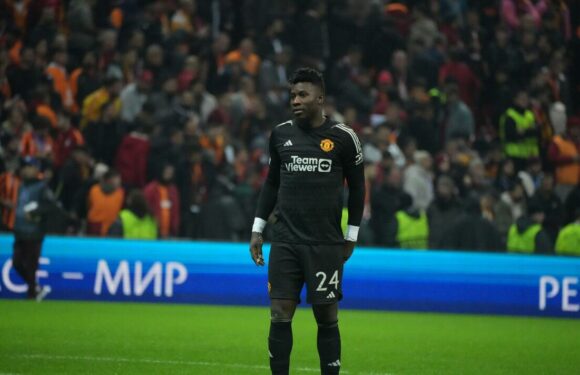 Andre Onana reaction speaks volumes as Man Utd boss Erik ten Hag protects him