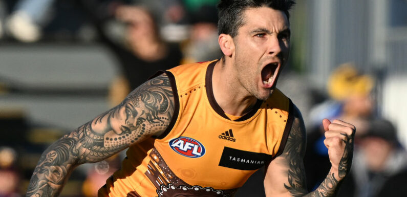 Hawthorn gamble and cut Chad Wingard