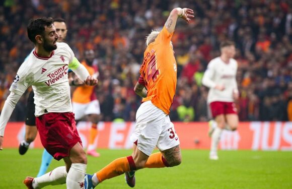 Robbie Savage's praise of Bruno Fernandes backfires