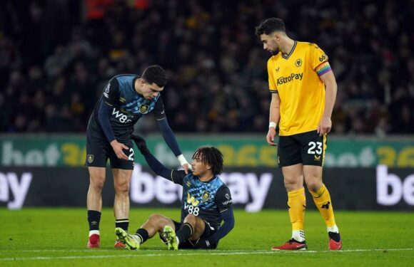 Burnley dealt injury blow as Luca Koleosho faces several months out
