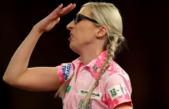 Fallon Sherrock dumped out of World Darts Championship as opponent defies boos