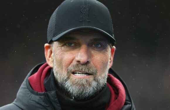 Klopp calls on Liverpool to 'do it for the people' against Man United