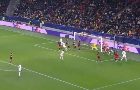 Man Utd flop who now ‘hates the club’ scores directly from corner in Europe