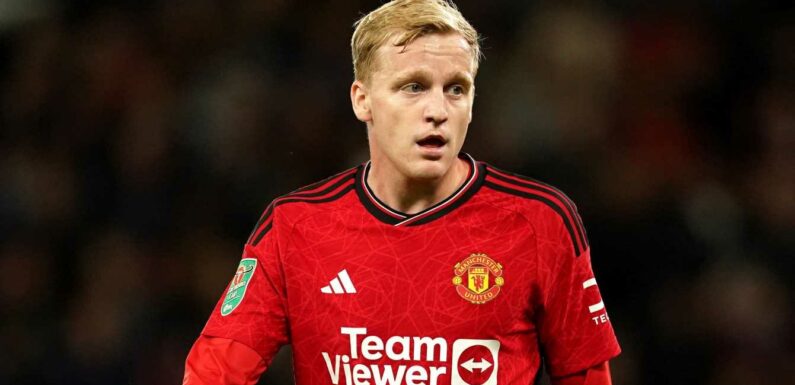 Man Utd midfielder Donny Van De Beek set for Eintracht Frankfurt loan in January