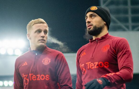 Man Utd suffer injury blow during warm-up to compound misery of Newcastle trip