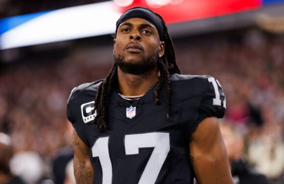 Raiders WR Davante Adams (illness) active vs. Chargers