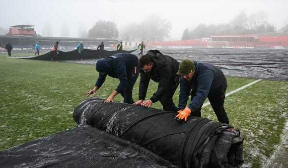 Scottish Premiership clash among ties called off as snow hits Britain