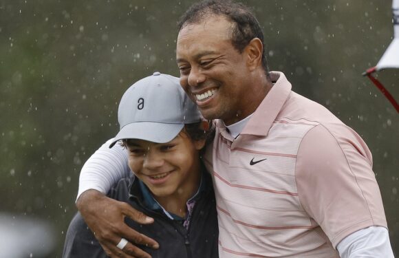 Watch Charlie Woods wave 'bye bye' to his golf ball at the PNC Champ