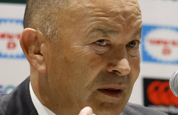 Watch tense moment Eddie Jones is grilled by Aussie journalist